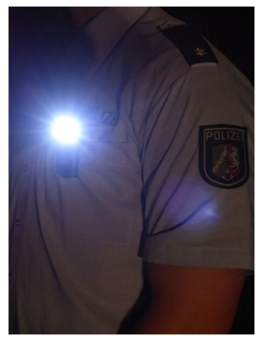 Clip-on Latarka UV Light lampka przypinana na klips COAST HX3