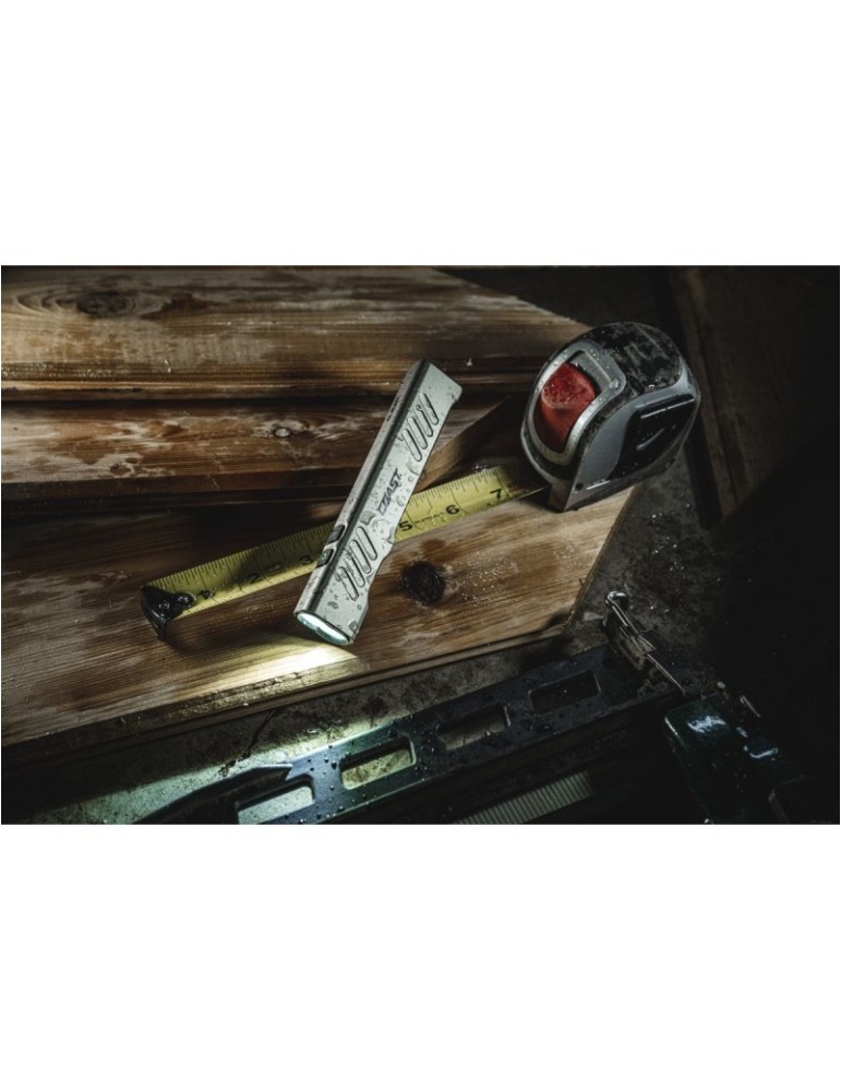 Wodoodporna latarka akumulatorowa 1150 lumenów COAST Slayer