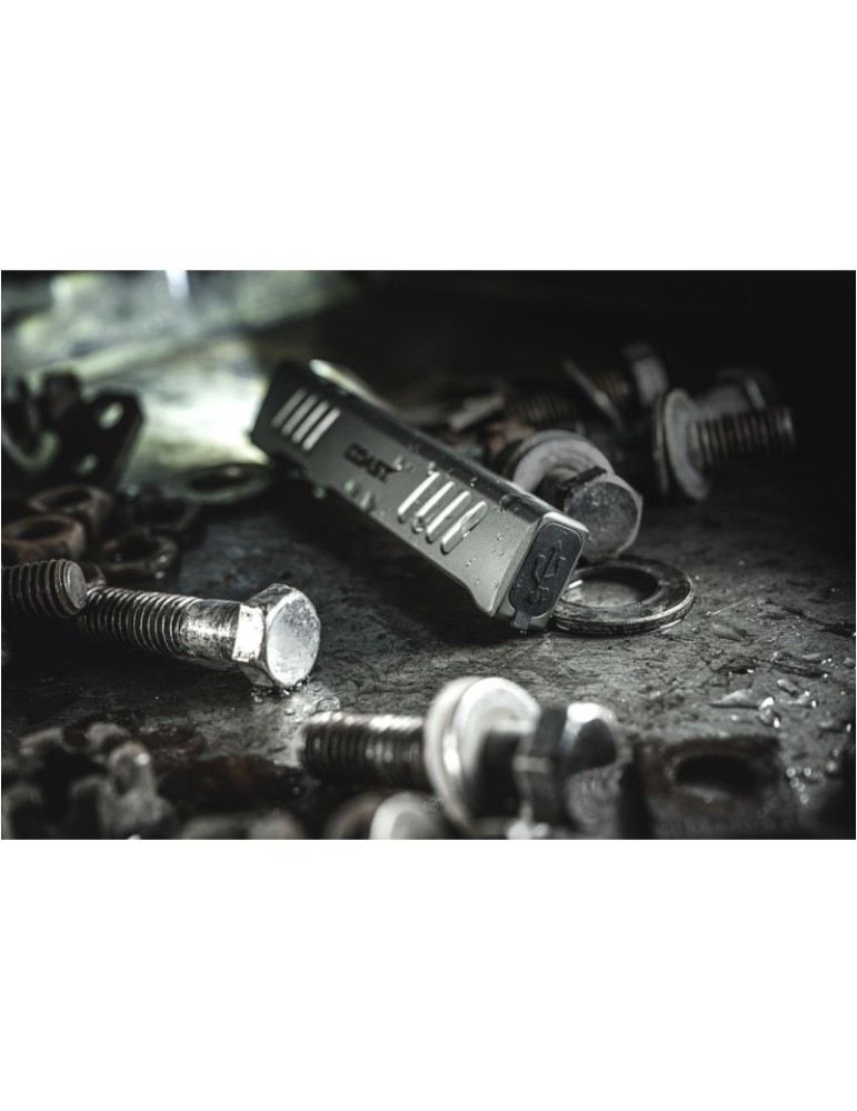 Wodoodporna latarka akumulatorowa 1150 lumenów COAST Slayer