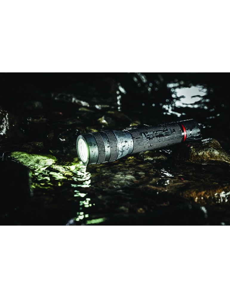 Wodoodporna latarka 2300 lumenów COAST GX30