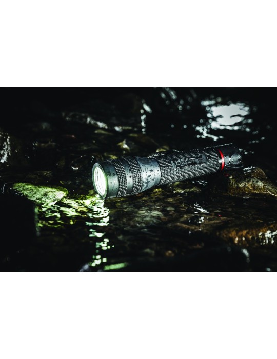 Wodoodporna latarka 2300 lumenów COAST GX30