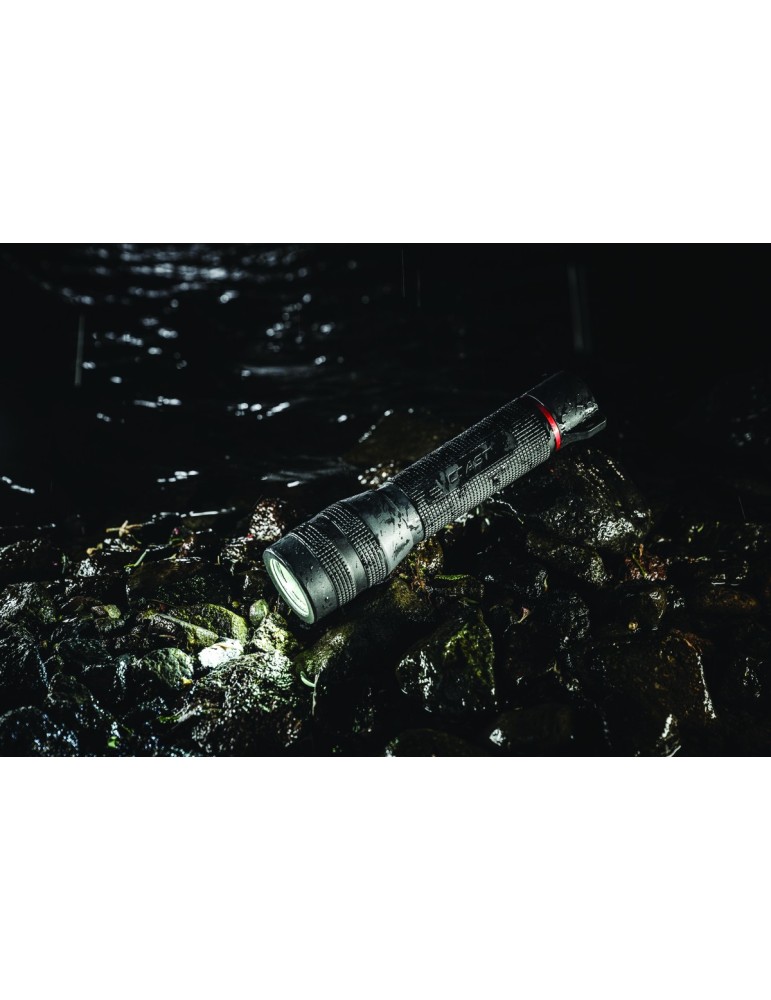 Wodoodporna latarka 2300 lumenów COAST GX30