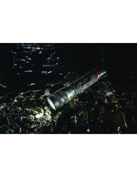 Wodoodporna latarka 2300 lumenów COAST GX30